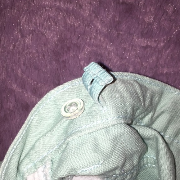 Old navy mint denim shorts - Picture 3 of 5